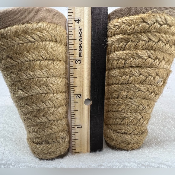 Circus by Sam Eldemen, butter soft suede cushioned wedge - Picture 3 of 6